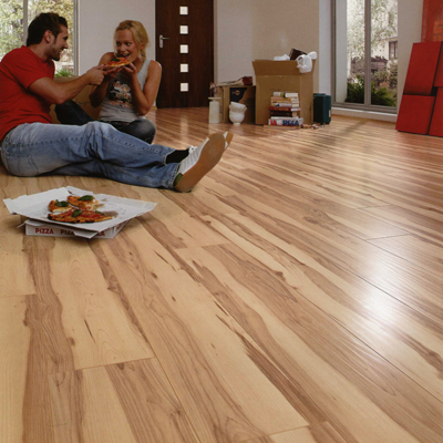 Elka Heartwood Maple V-groove 8 mm Laminate